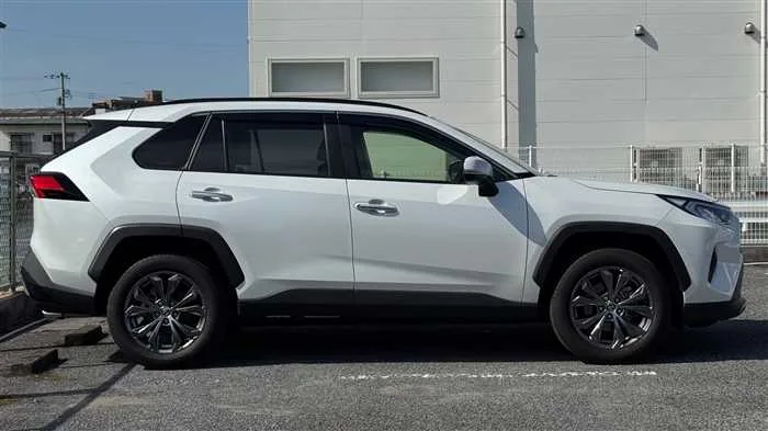 Toyota RAV4 G 2024 — миниатюра 3