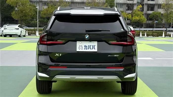 BMW X1 xDrive 20i X 2023 — миниатюра 4