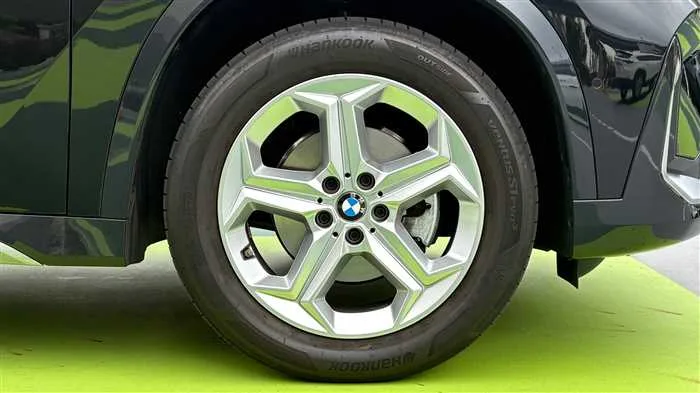 BMW X1 xDrive 20i X 2023 — миниатюра 5