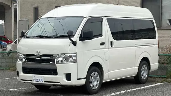 Toyota Hiace Van 2.8 DX GL 2023 — фото 1, купить с доставкой в Москву