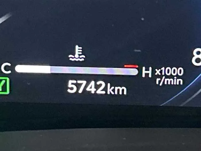 Toyota Alphard Hybrid 2025 — миниатюра 3