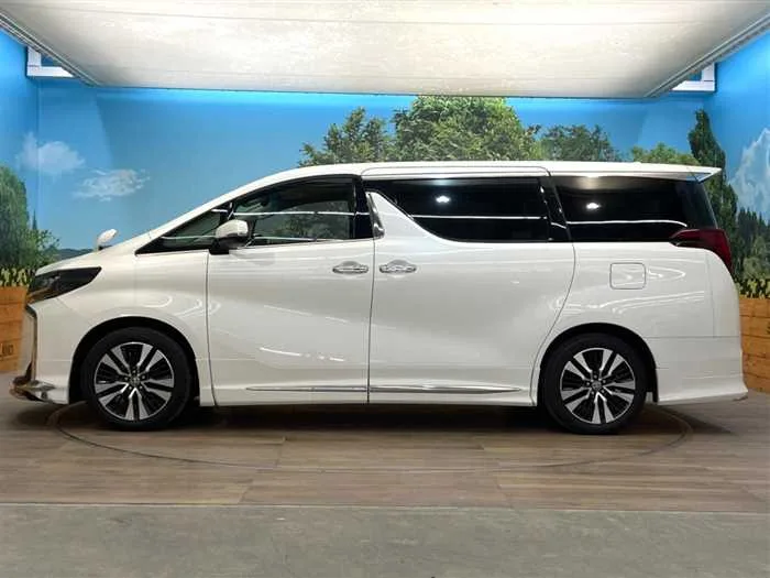 Toyota Alphard 2022 — миниатюра 5