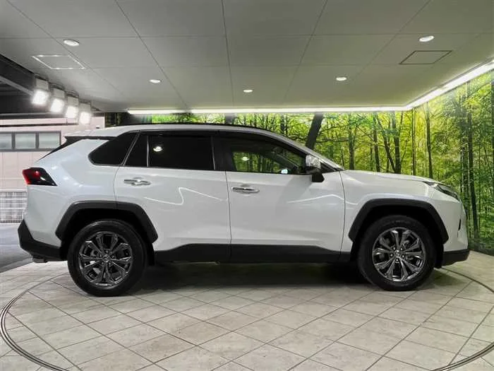 Toyota RAV4 2023 — миниатюра 5