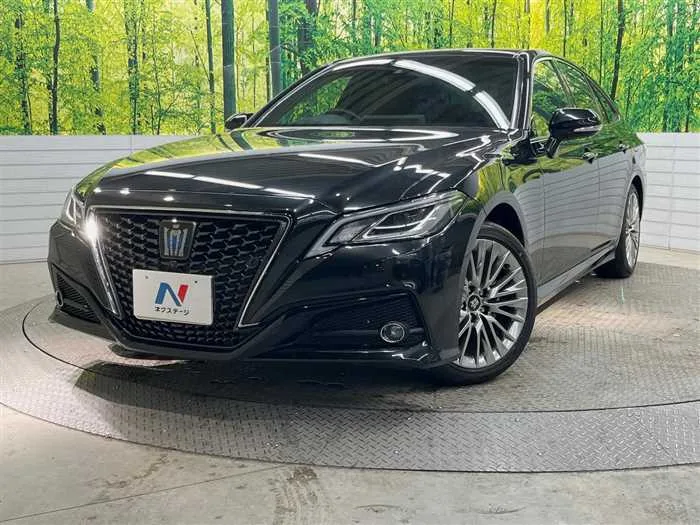 Toyota Crown Hybrid 2022 — фото 1, купить с доставкой в Москву