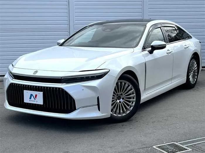 Toyota Crown 2024 — фото 1, купить с доставкой в Москву