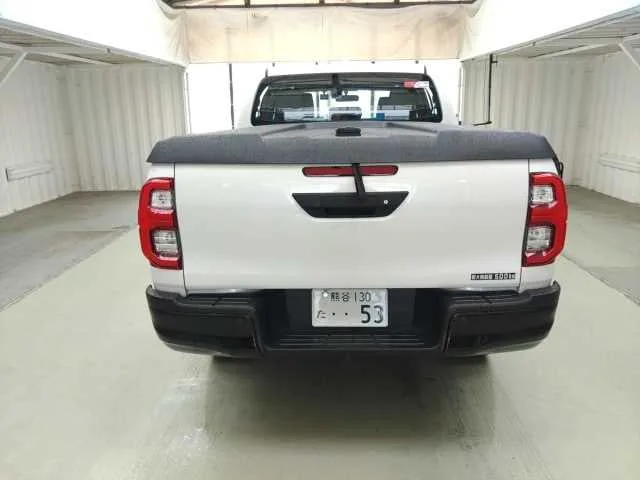 Toyota Hilux Truck Z GR SPORT 2024 — миниатюра 4