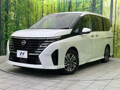 Nissan Serena 2023 купить в Москве
