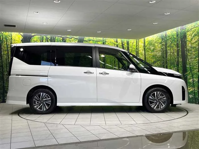 Nissan Serena 2023 — миниатюра 5
