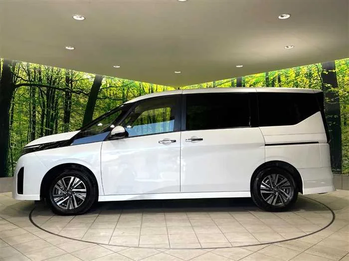 Nissan Serena 2023 — миниатюра 5