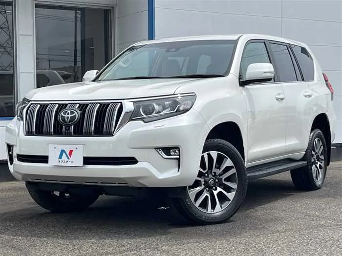 Toyota Land Cruiser Prado 2023 — фото 1, купить с доставкой в Москву
