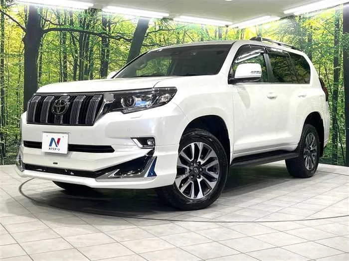Toyota Land Cruiser Prado 2023 — фото 1, купить с доставкой в Москву