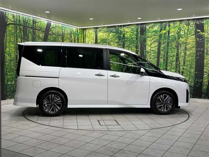 Nissan Serena 2024 — миниатюра 5