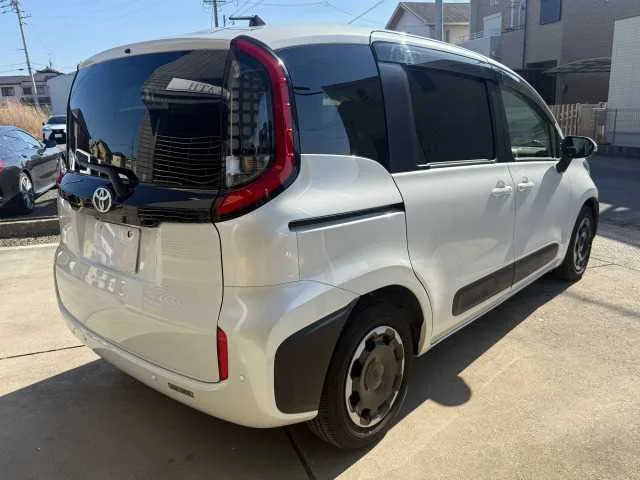 Toyota Sienta 2022 — миниатюра 5