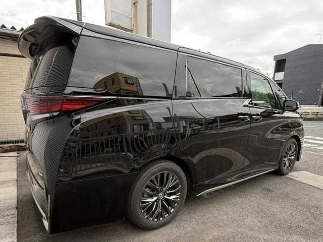 Toyota Vellfire 2023 — миниатюра 2