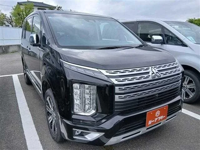 Mitsubishi Delica D:5 2024 — фото 1, купить с доставкой в Москву