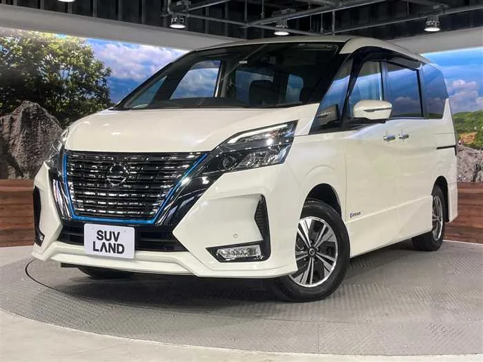 Nissan Serena 2022 — фото 1, купить с доставкой в Москву