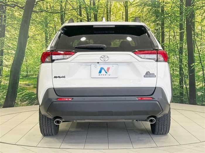 Toyota RAV4 2023 — миниатюра 5