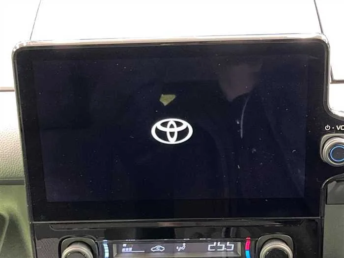 Toyota Sienta 2024 — миниатюра 2
