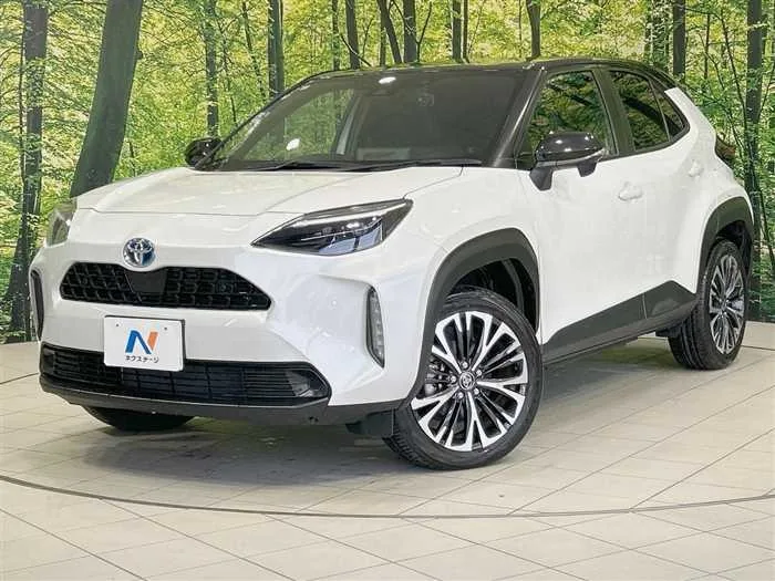 Toyota Yaris Cross 2023 — фото 1, купить с доставкой в Москву