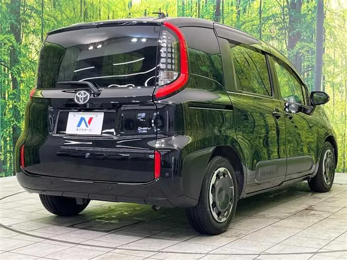 Toyota Sienta 2024 — миниатюра 3
