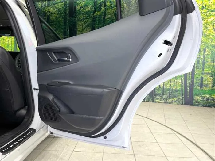 Toyota Prius 2023 — миниатюра 5