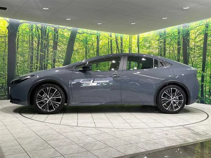 Toyota Prius 2025 — миниатюра 5