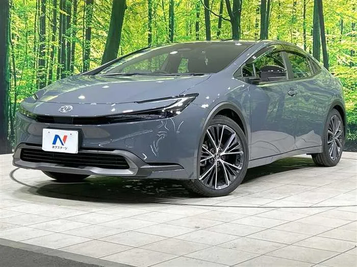 Toyota Prius 2025 — фото 1, купить с доставкой в Москву