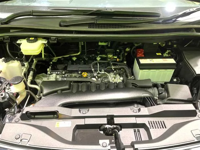 Toyota Voxy 2024 — миниатюра 2