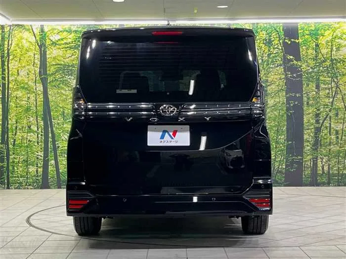 Toyota Voxy 2025 — миниатюра 5