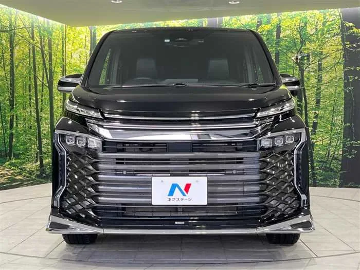 Toyota Voxy 2023 — миниатюра 5
