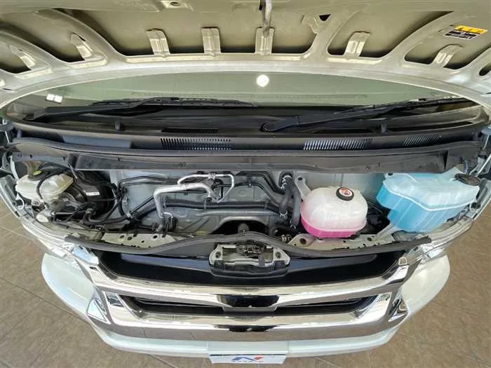 Toyota Hiace Wagon 2023 — миниатюра 2