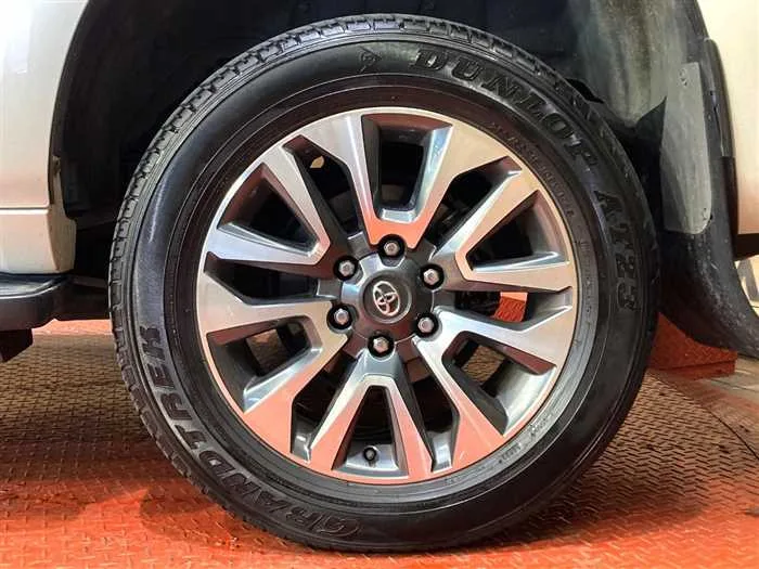 Toyota Land Cruiser Prado 2023 — миниатюра 5