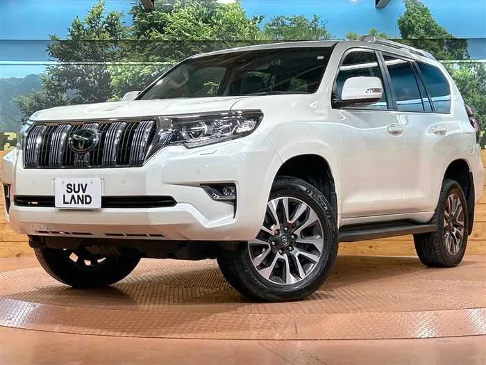 Toyota Land Cruiser Prado 2023 — фото 1, купить с доставкой в Москву