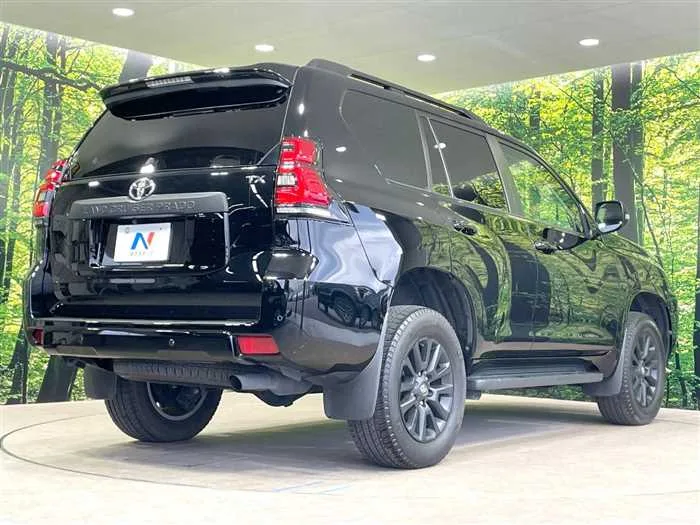 Toyota Land Cruiser Prado 2023 — миниатюра 3