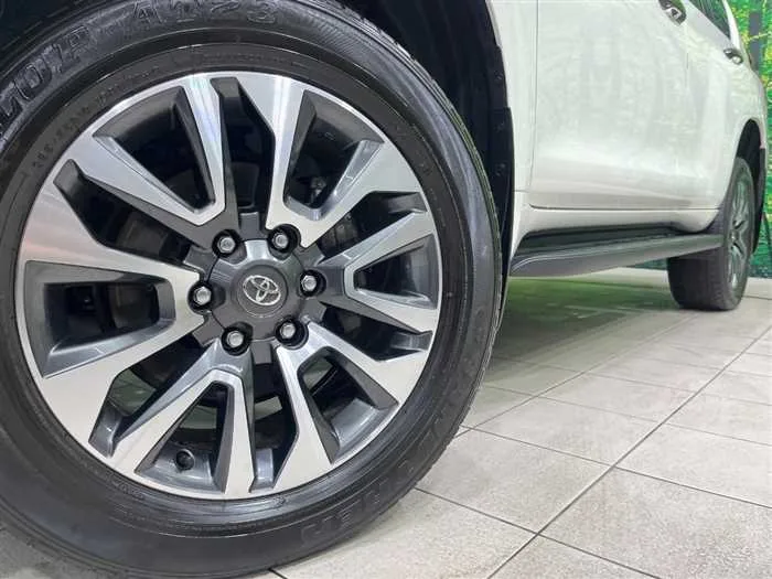 Toyota Land Cruiser Prado 2023 — миниатюра 2