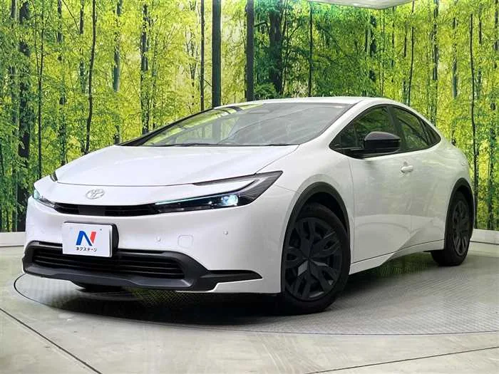 Toyota Prius 2024 — фото 1, купить с доставкой в Москву