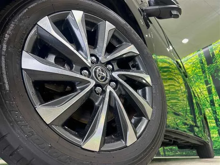 Toyota Voxy 2022 — миниатюра 5