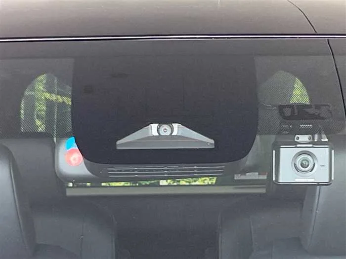Toyota Noah 2023 — миниатюра 2