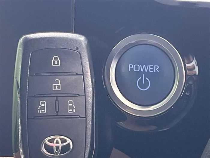 Toyota Noah 2023 — миниатюра 5