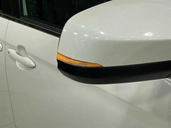 Toyota Noah 2023 — миниатюра 2