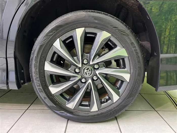 Toyota Voxy 2023 — миниатюра 3