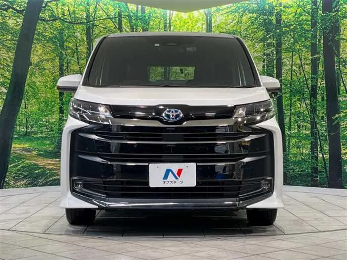 Toyota Noah 2023 — миниатюра 3