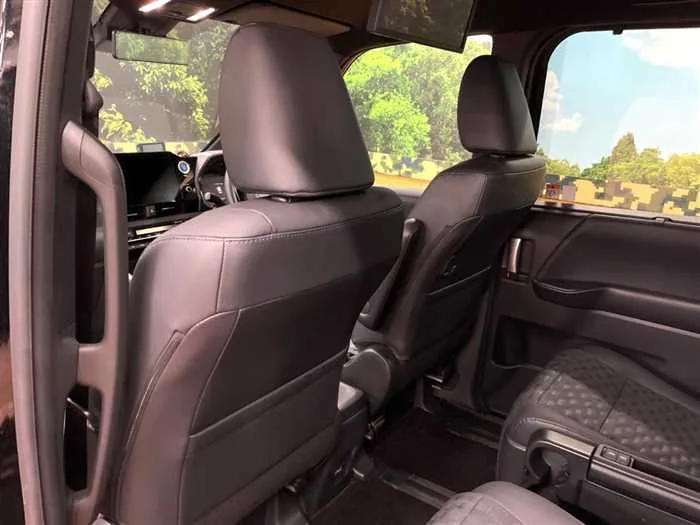 Toyota Voxy 2023 — миниатюра 5