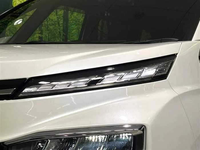 Toyota Voxy 2023 — миниатюра 3