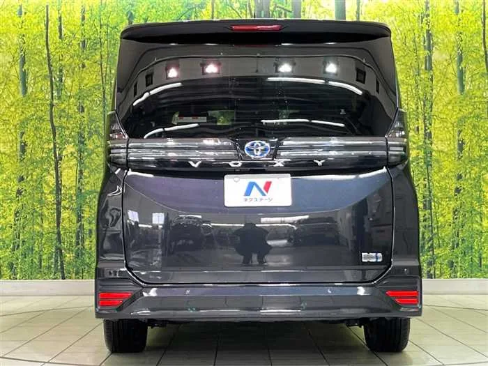 Toyota Voxy 2023 — миниатюра 5