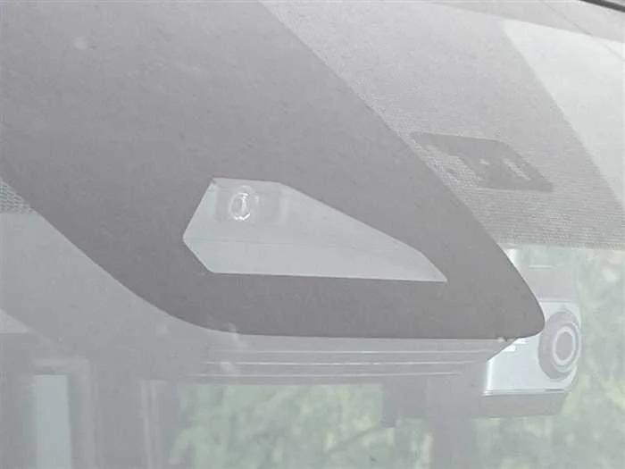 Toyota Voxy 2023 — миниатюра 3