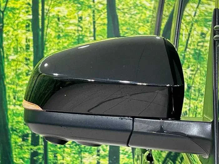Toyota Voxy 2024 — миниатюра 2