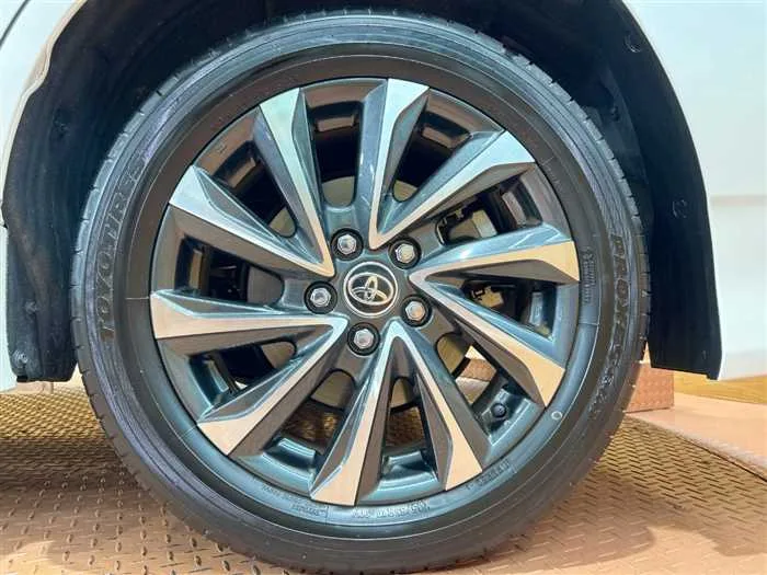 Toyota Voxy 2023 — миниатюра 3
