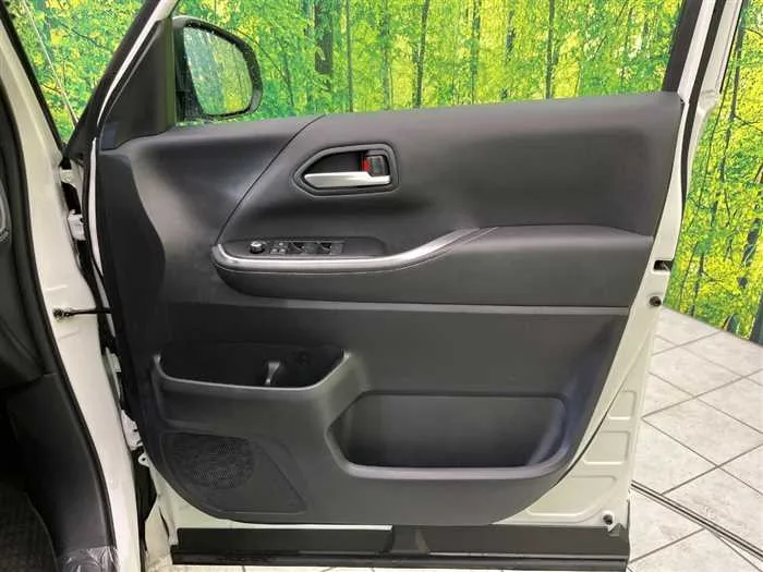 Toyota Noah 2024 — миниатюра 2