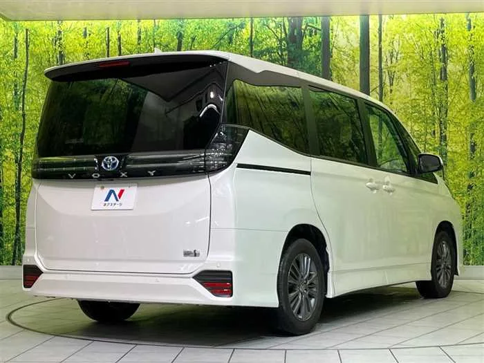 Toyota Voxy 2024 — миниатюра 5